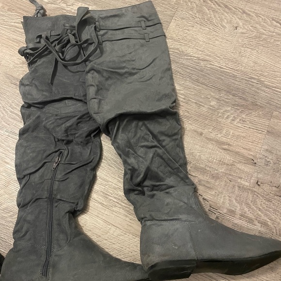 Grey over the knee boots - Picture 2 of 2